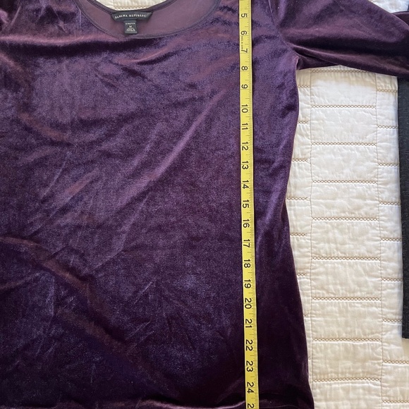 Banana Republic Black Pencil Skirt and Matching Velour Top - Picture 3 of 5